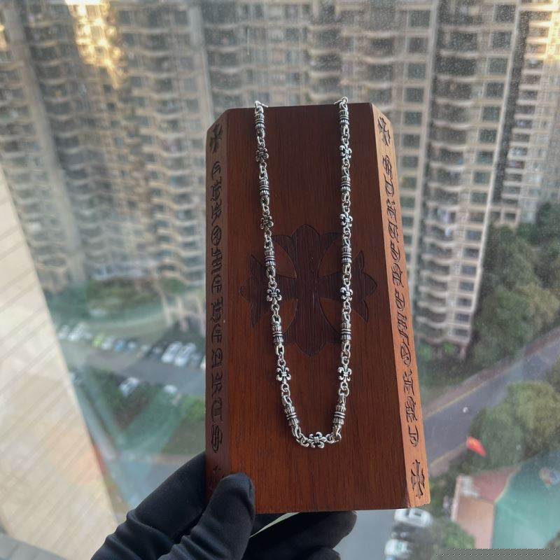 Ch**me He**ts necklaces